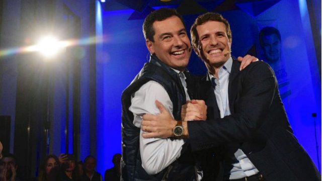 casado-arropa-a-moreno-en-el-primer-mitin-de-campaa-de-las-elecciones-andaluzas-