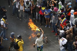 Graves disturbios en Caracas durante la jornada de votación de la Asamblea Nacional Constituyente