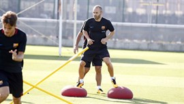 Iniesta podrá jugar contra el Alavés