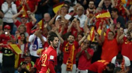 Isco lidera un festín ante Italia y acerca a España al Mundial