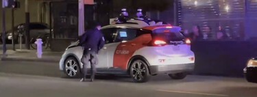 ¡Deténganse, algoritmo! Los agentes de policía ya se están enfrentando a coches autónomos en Estados Unidos