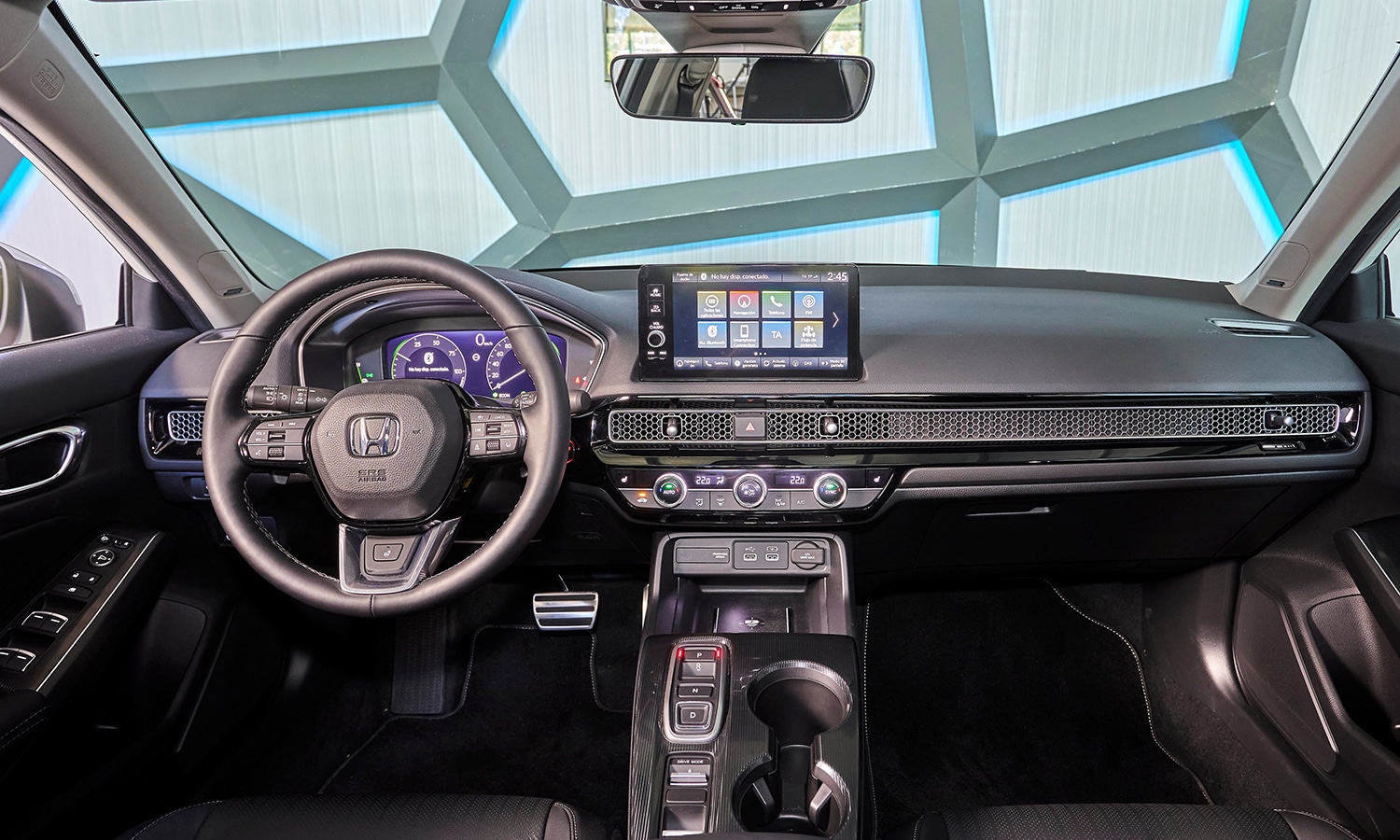 Honda Civic e:HEV interior