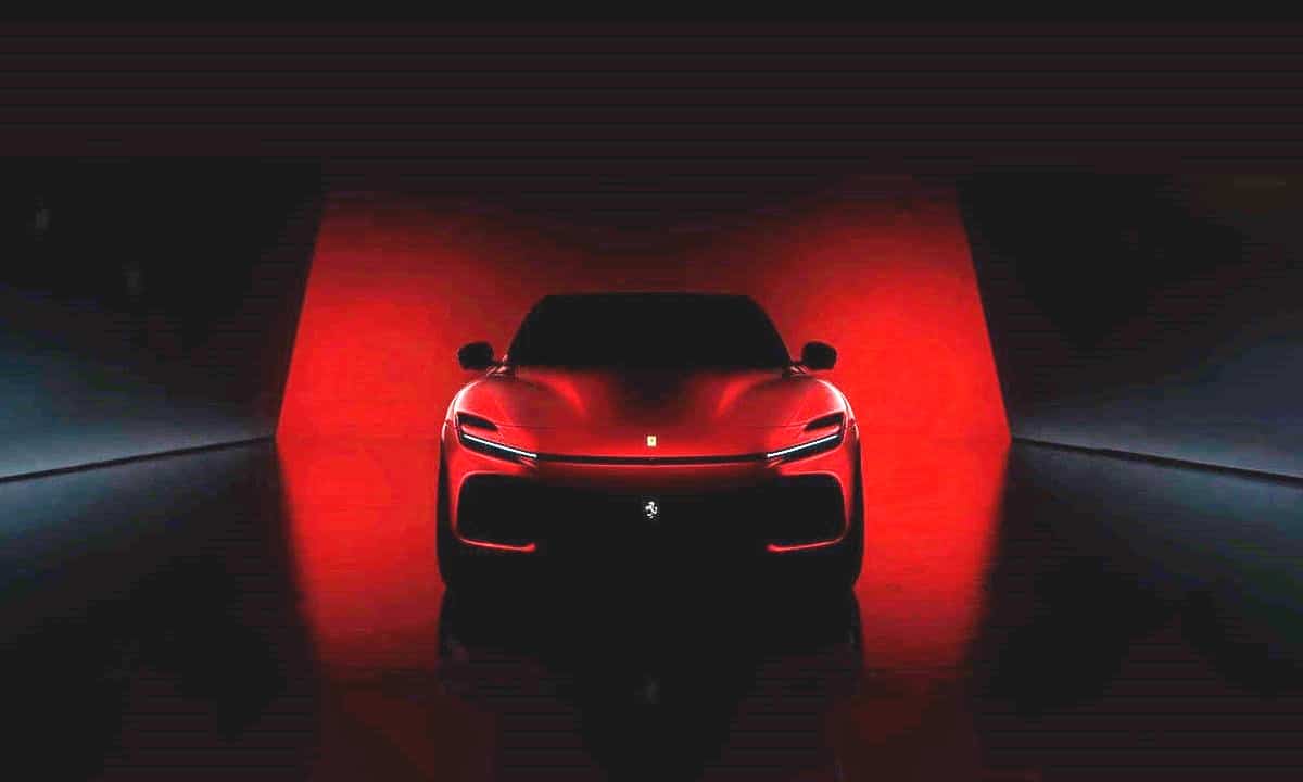 Ferrari Purosangue front teaser retocada