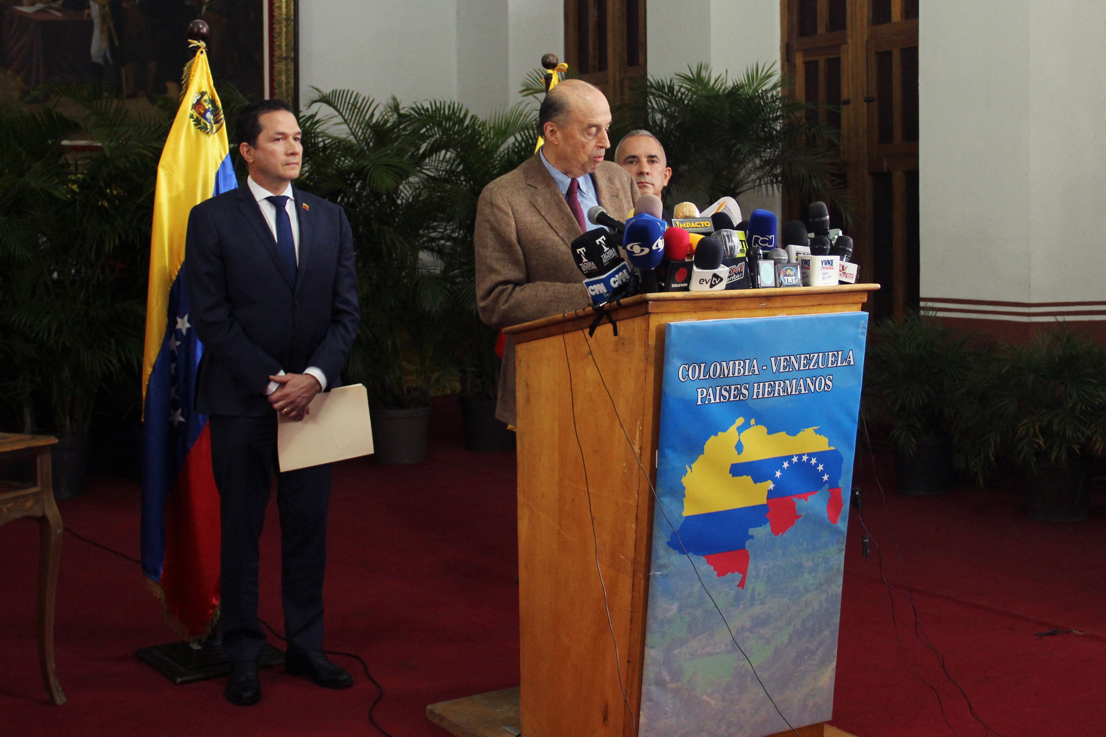 Carlos Faría reiteró que una vez asuma Gustavo Petro el cargo, se procederá de “inmediato” a “establecer a los embajadores”. FOTO: