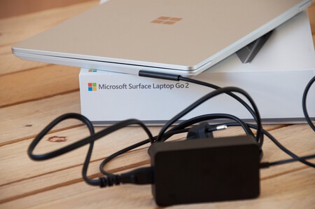 Surface Laptop Go 2 Review Xataka Analisis Espanol Cargador Bateria