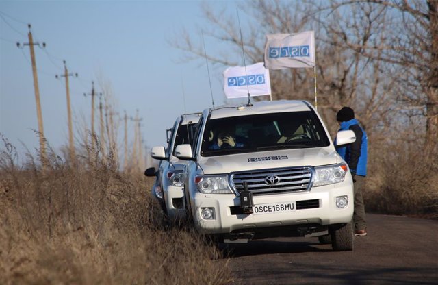 Archivo - Misión de observadores de la OSCE en Ucrania