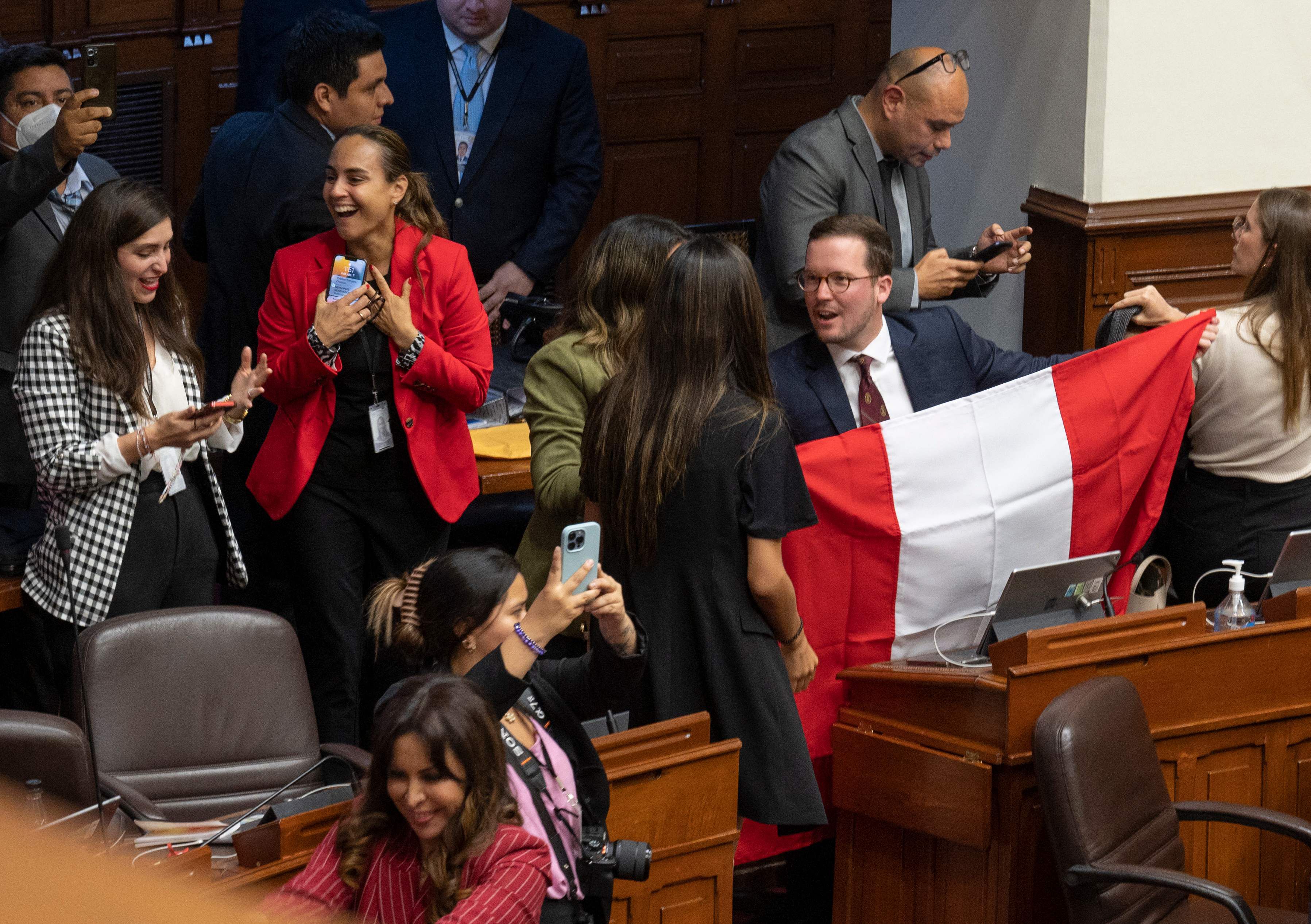 El Congreso peruano destituyó al presidente Pedro Castillo. Foto:
