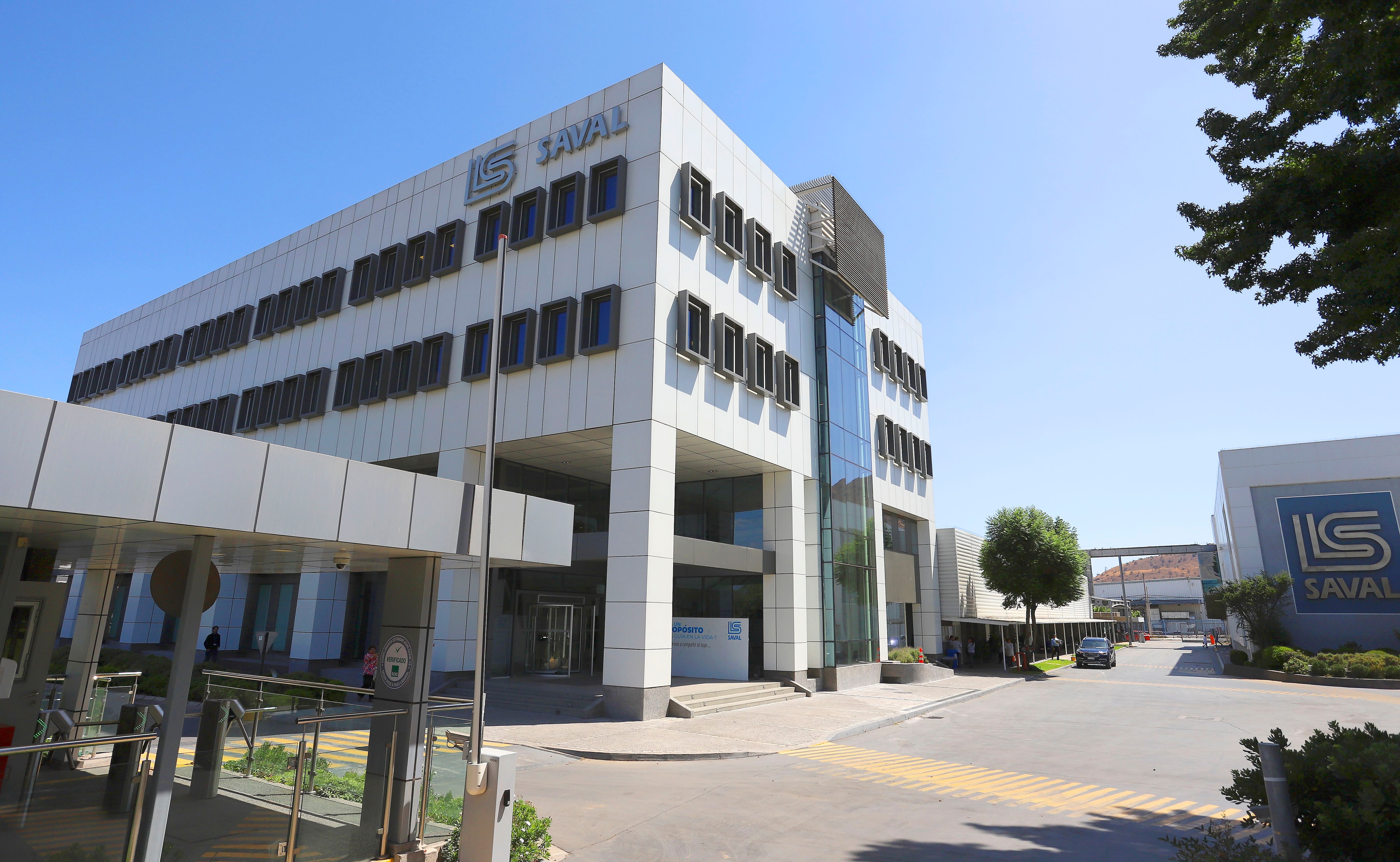 Laboratorios Saval, de origen chileno, confirmó su ingreso al mercado farmacéutico costarricense mediante la compra de la planta de producción de Laboratorios Stein, ubicada en Cartago.