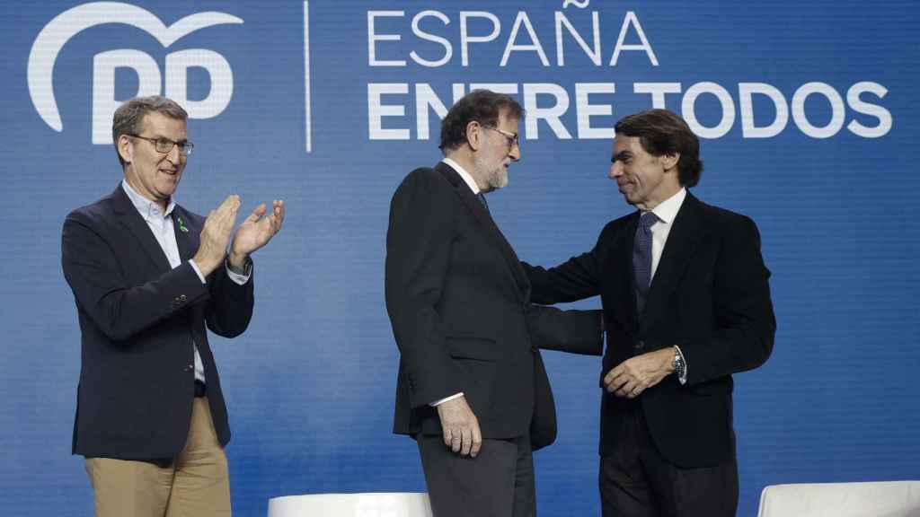 Feijóo, Rajoy y Aznar juntos en Valencia.