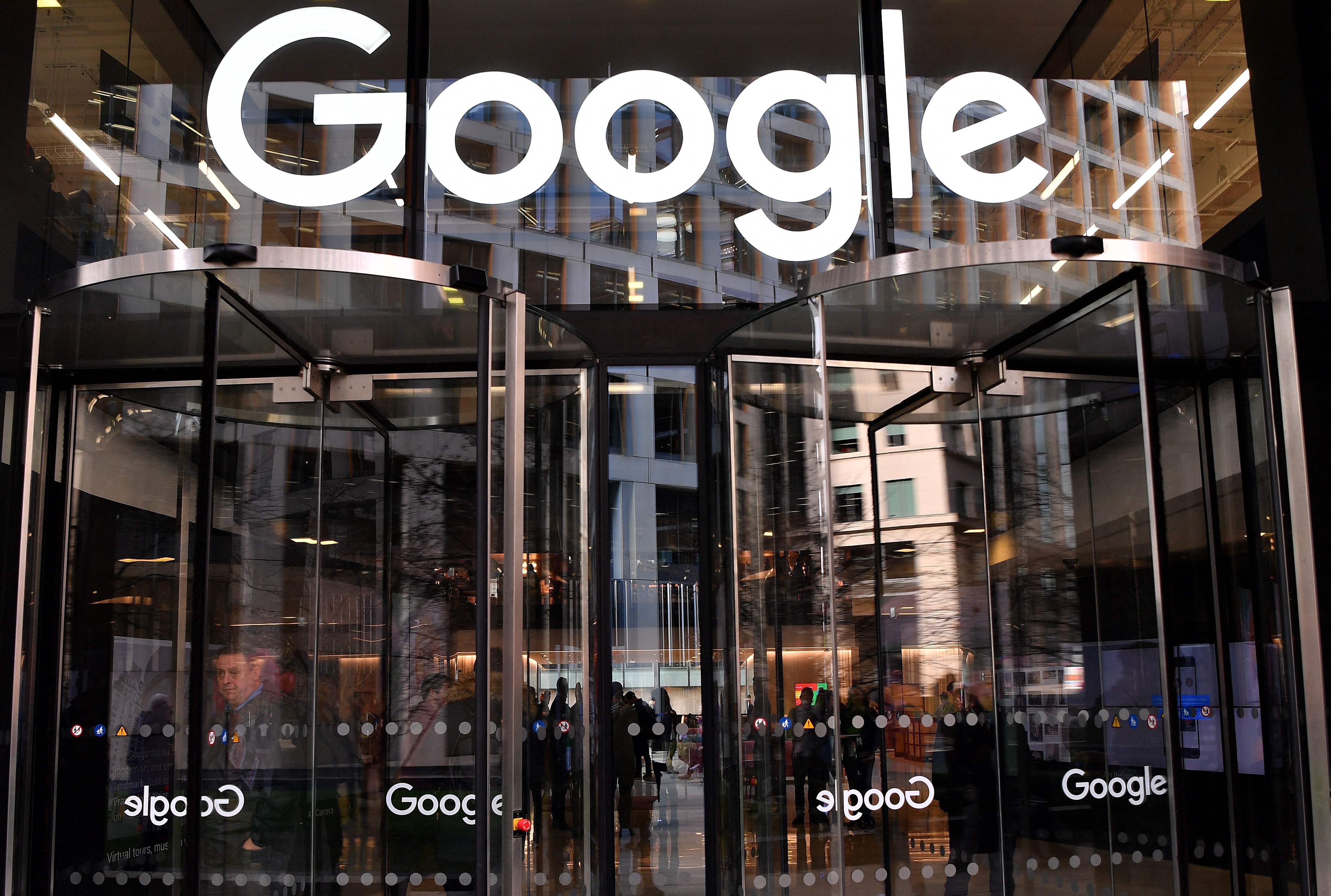 Google comienza una batalla maratónica en un tribunal federal este 12 de setiembre de 2023 para combatir las acusaciones del gobierno de Estados Unidos de que actuó ilegalmente para convertirse en el motor de búsqueda más importante del mundo. Archivo:
