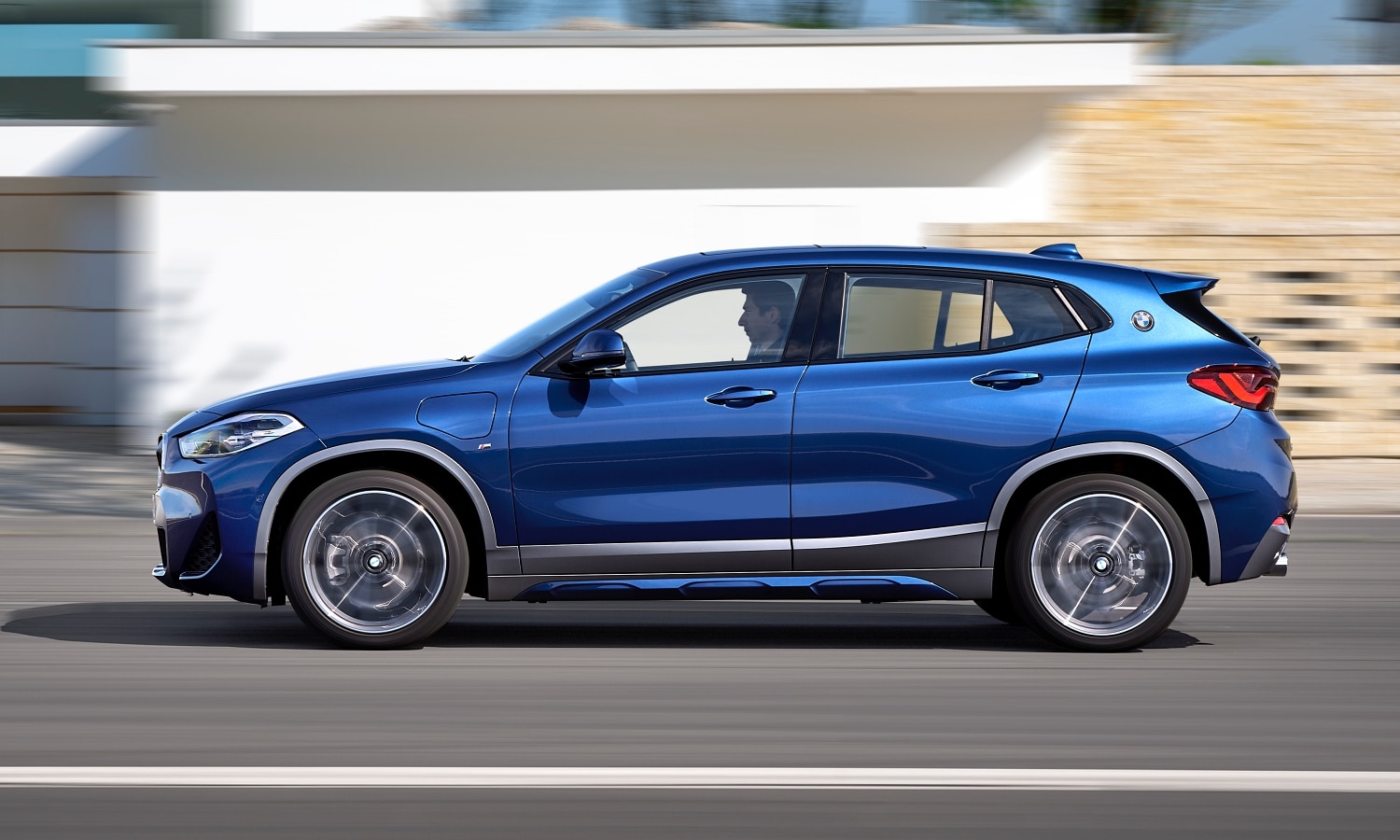 BMW-X2-Lateral