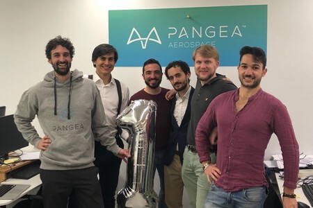 El equipo fundacional de Pangea Aerospace