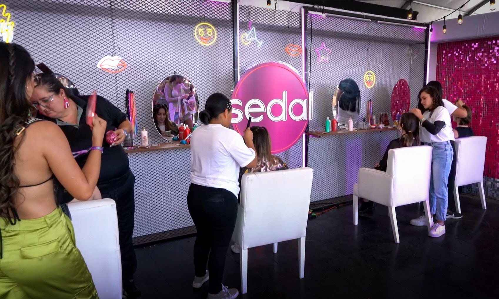 Sedal es la marca por excelencia para cuidar el cabello desde la adolescencia y constantemente busca espacios como este, donde puedan darle a su público experiencias inolvidables. 